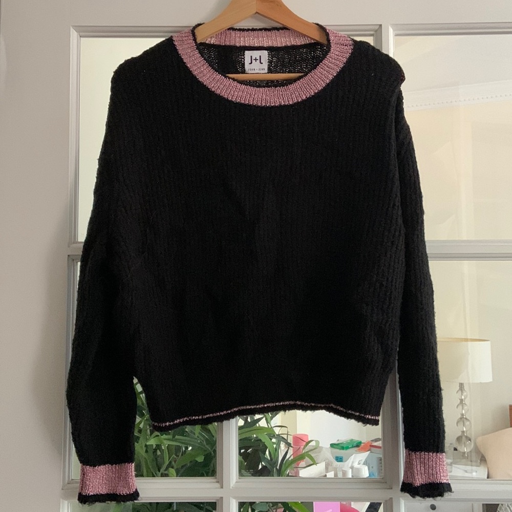 Neiman Marcus John + Jenn black and metallic pink knit sweater cute sweater XS-M